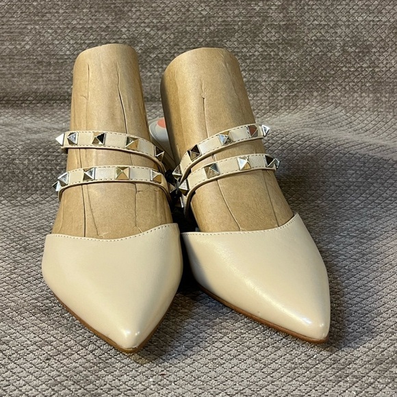 Marc Fisher Shoes - Marc Fisher Leather Nude Studded Pumps Mules size 7 NWT